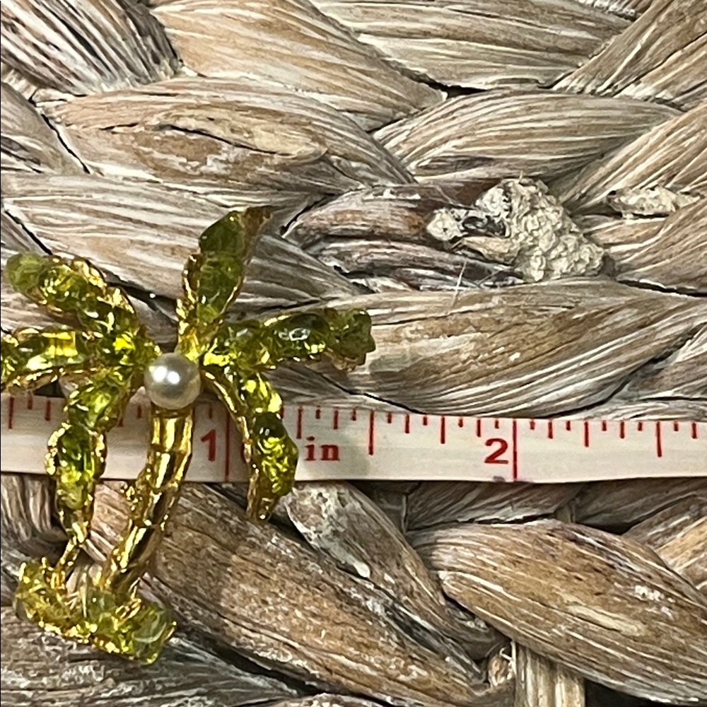 Gold Tone and Green Glass Palm Tree Brooch - Picture 6 of 6